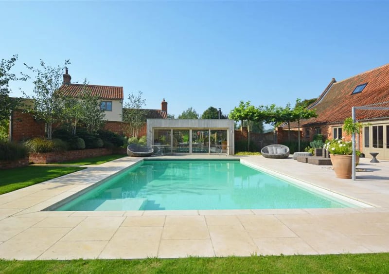 2022 Top ten most romantic hot tub cottages for couples in the UK