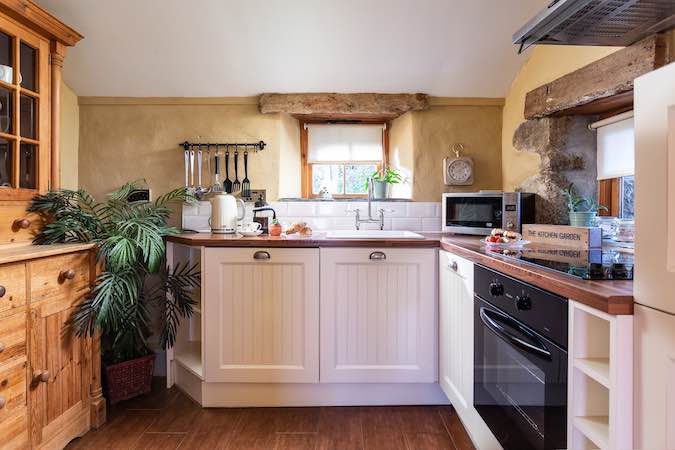 Honey Hedge, Lamorna Cove