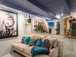 St. Ives Cornwall romantic pet friendly bolthole for couples - Blue Moon