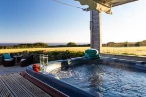 Cornwall Romantic Hot Tub Cottage with Sea Views Penzance | Lamorna View