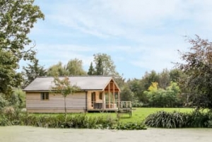 Shropshire romantic hot tub lodge for couples near Shrewsbury | Moorhen Lodge