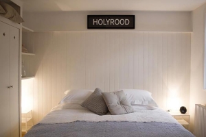 Edinburgh Holiday Cottage for two | Hollyrood Cottage
