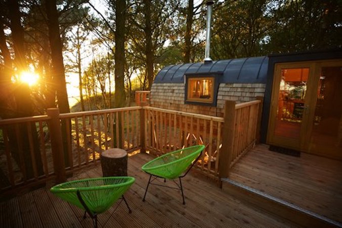 The loft Treehouse at Pickwell Manor
