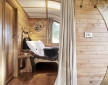 The loft Treehouse at Pickwell Manor