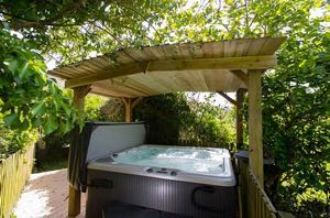 Exmoor Luxury Hot Tub Cottages for Couples | Little Owl