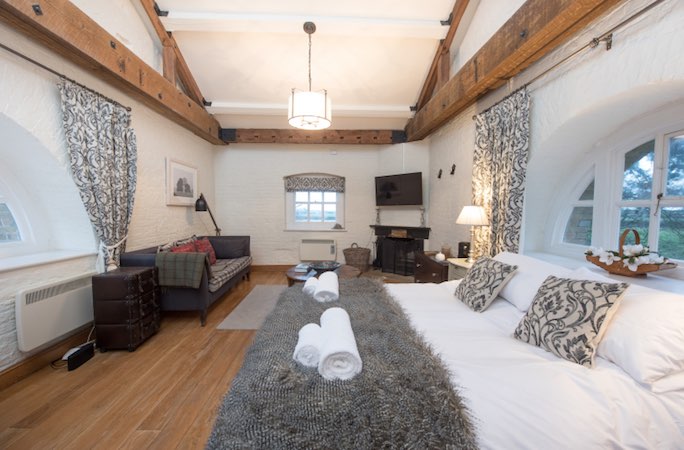 Triumphal Arch, Holkham Hall Estate