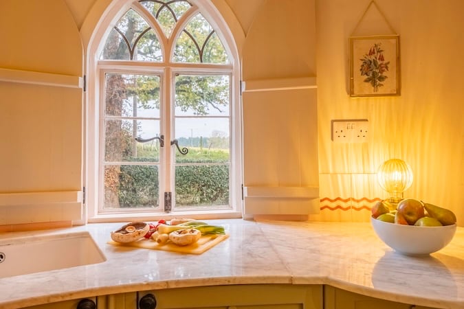 Tea Caddy Cottage, Dedham Vale