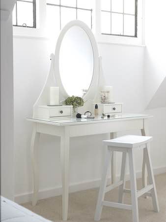 Divine at Pickwell Manor, Devon